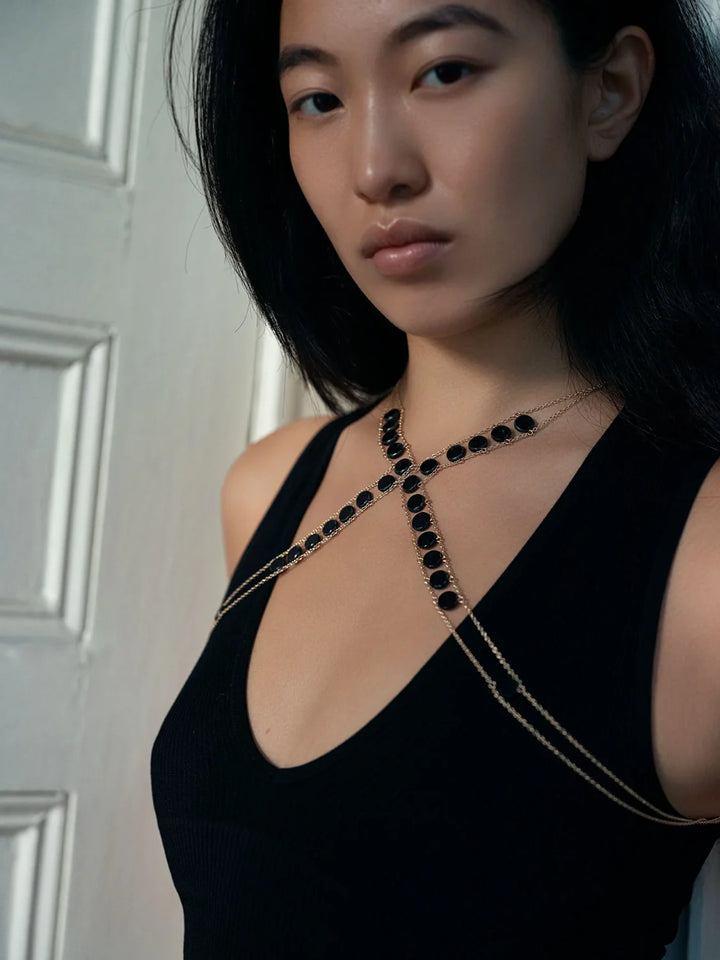 Master X Circle Stone Body Chain - Tenue